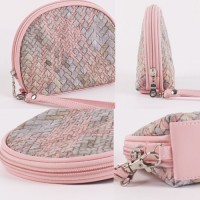 New Fashion Korean Style Womens PVC Bag Travel Storage for Toiletry Makeup Bag Zipper Closure Manufacturer