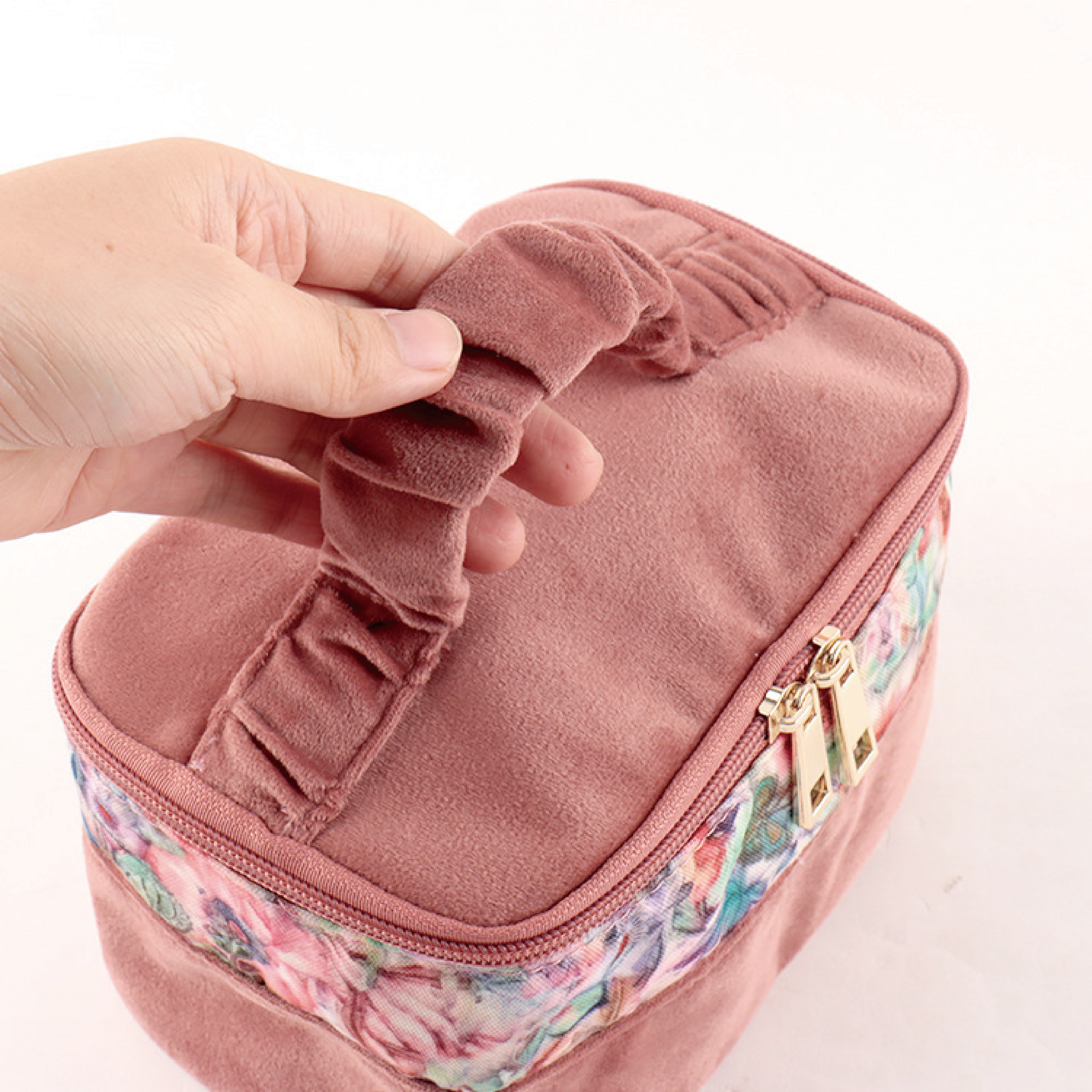 Portable Storage Bag for Travel Makeup Bag - with Zipper and Made of Polyester Material  Airlines Inflight Wash Bag