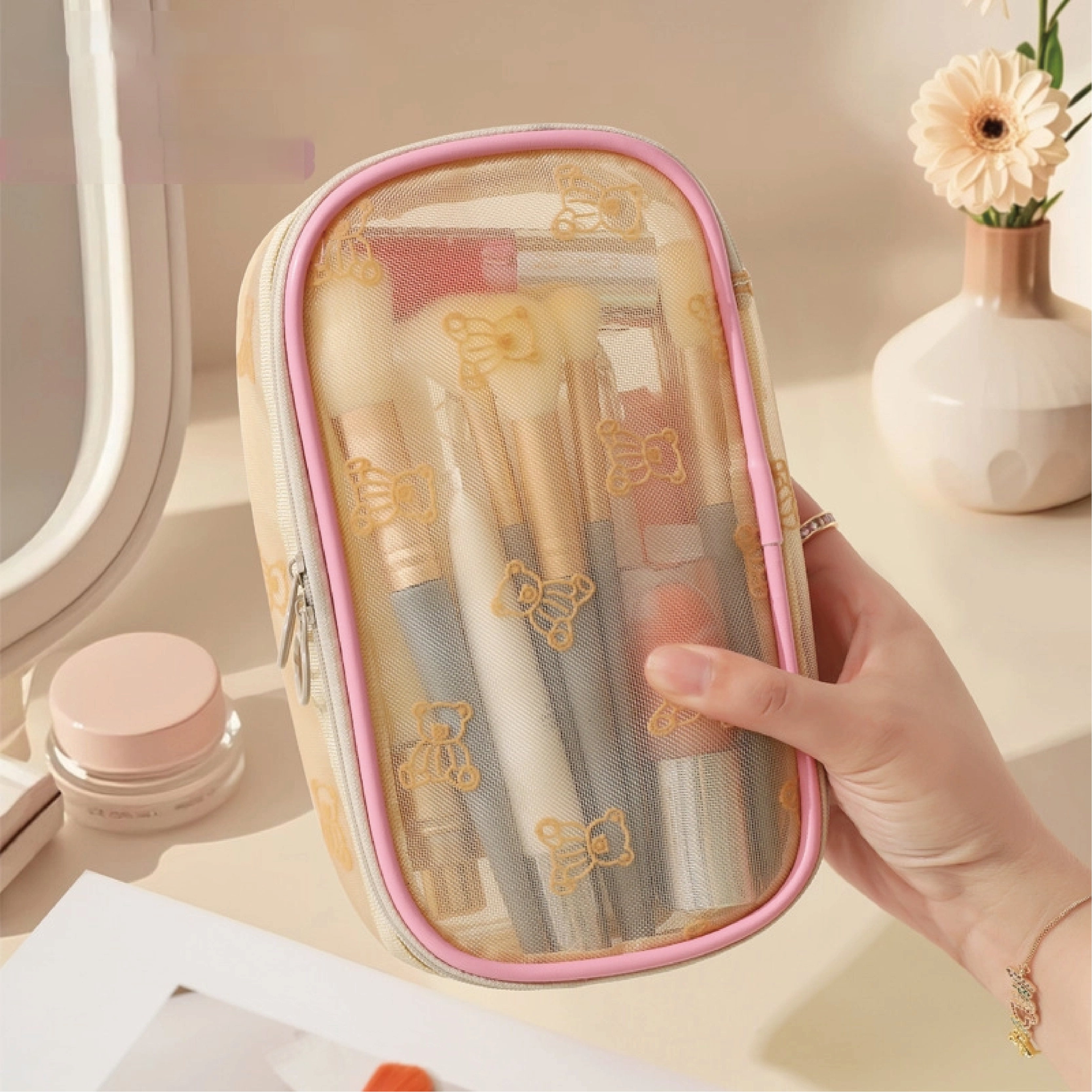 2025 High-End Portable Four-Piece Set Large Capacity Travel Cosmetic Mesh Storage for Women Fashionable Zipper for Toil