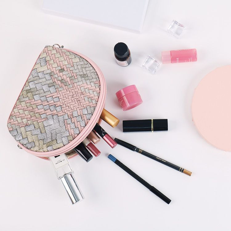 New Fashion Korean Style Womens PVC Bag Travel Storage for Toiletry Makeup Bag Zipper Closure Manufacturer