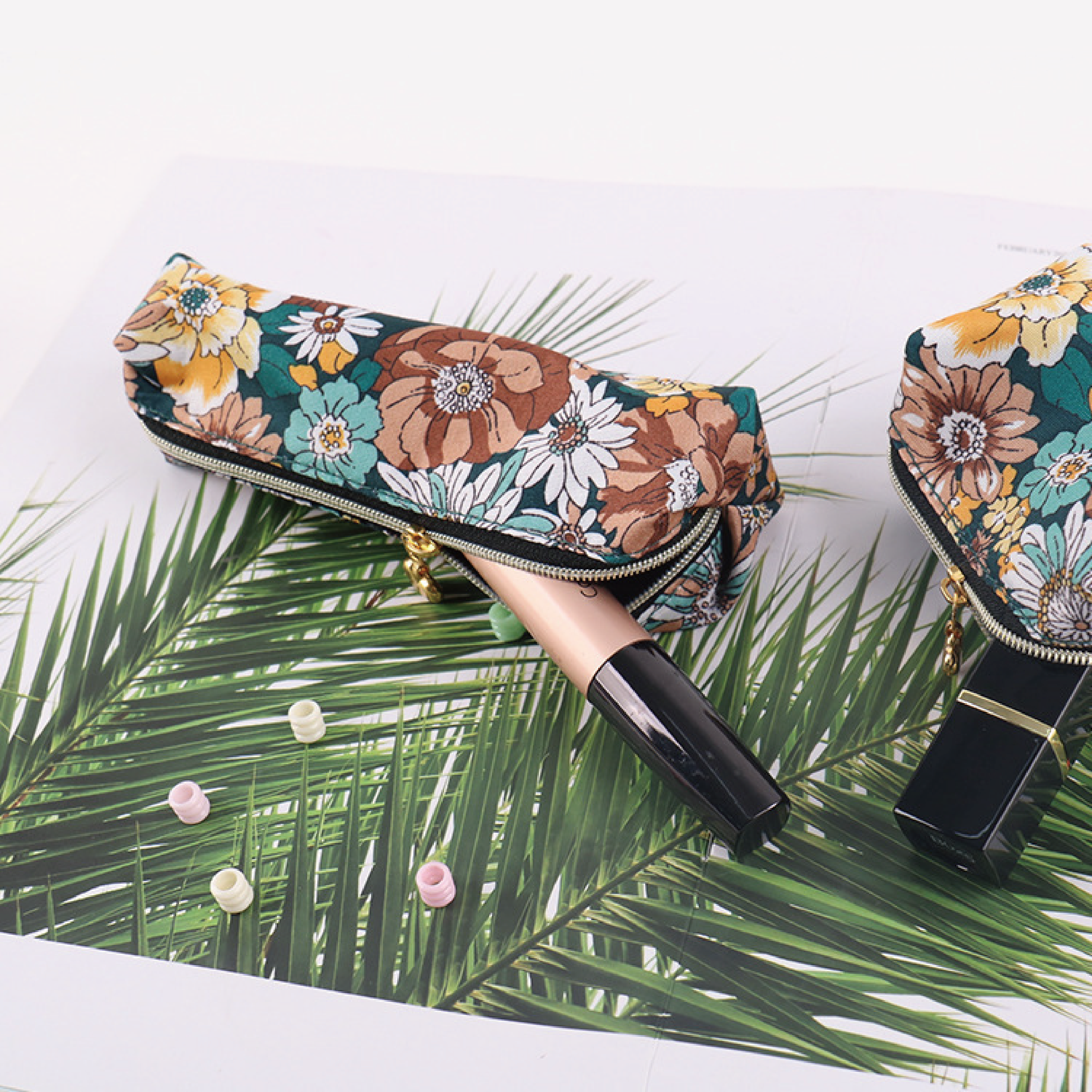 Korean Style Printed Portable Polyester Cosmetic Bag for Girls Makeup Classification Cosmetics Bag Zipper Manufactured